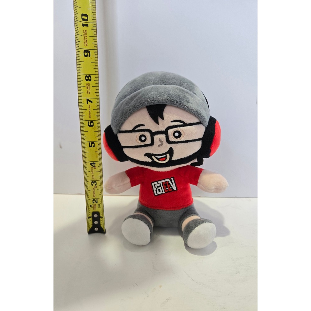 FGTeeV Duddy Gamer Plush Season 1 Rare Original Red Headset YouTube Toy 8in - Picture 2 of 4
